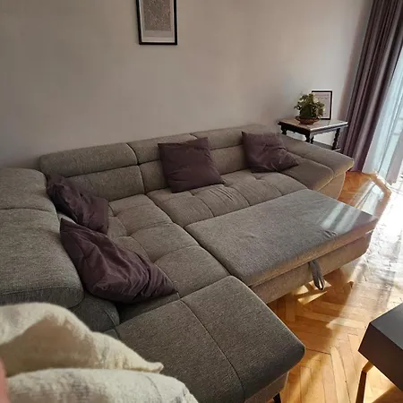 Urban Comfort 1br Near South Park With Balcony アパート ソフィア