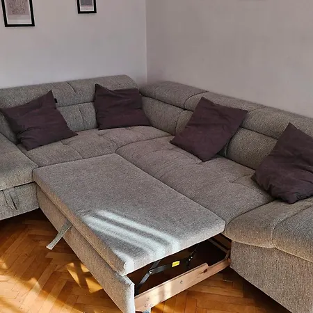 Urban Comfort 1br Near South Park With Balcony *